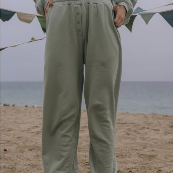 Daily Drills Oversized Henley Top and Joggers with Buttons - Picture 12 of 14